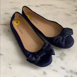 Zigisoho Navy Flats